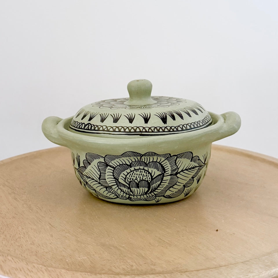 Light Green Floral Casuelita