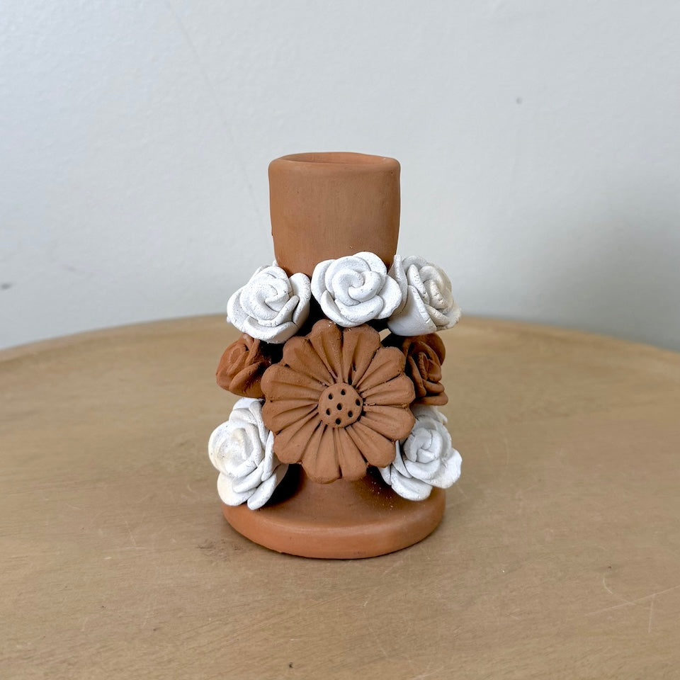 Manos Que Ven Floral Candle Holder