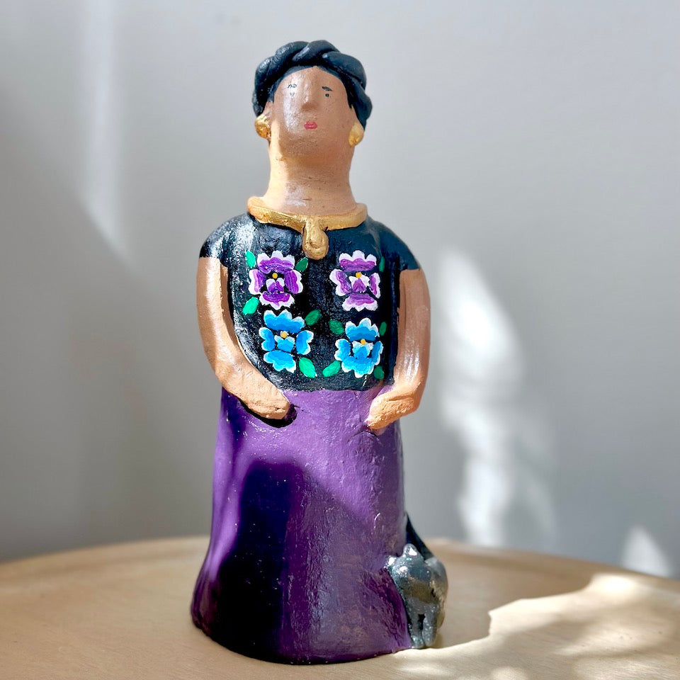 Señoras Tangu Yu Clay Dolls