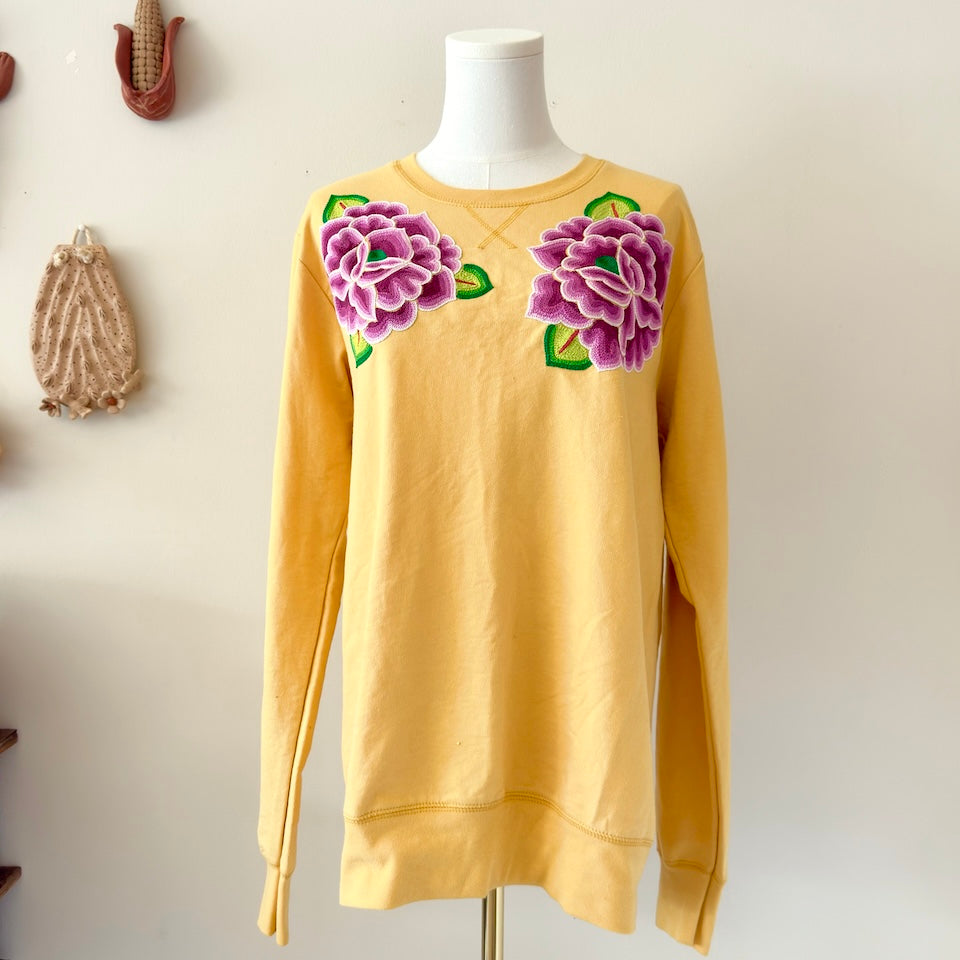 Yellow Istmo Embroidered Pullover Sweater