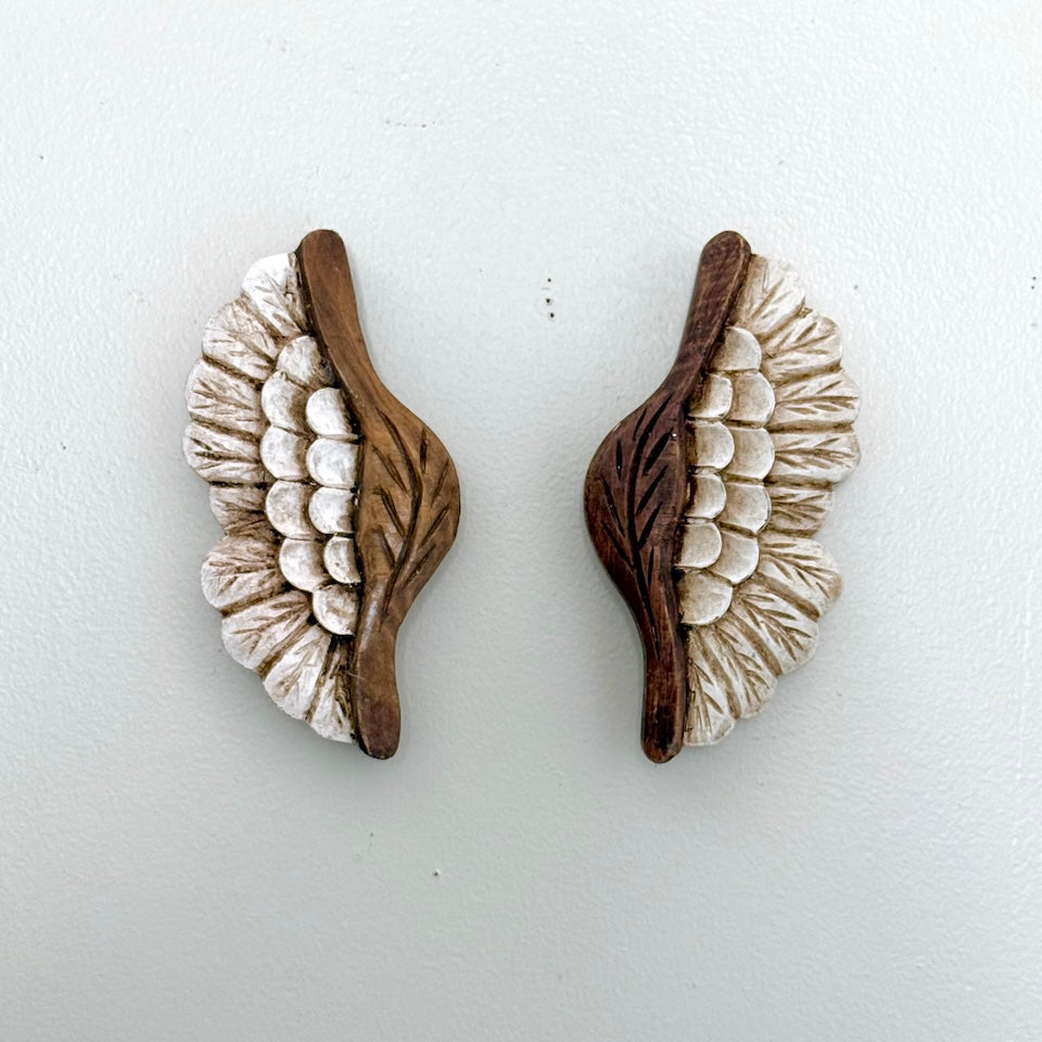 Small Traditional Wings
