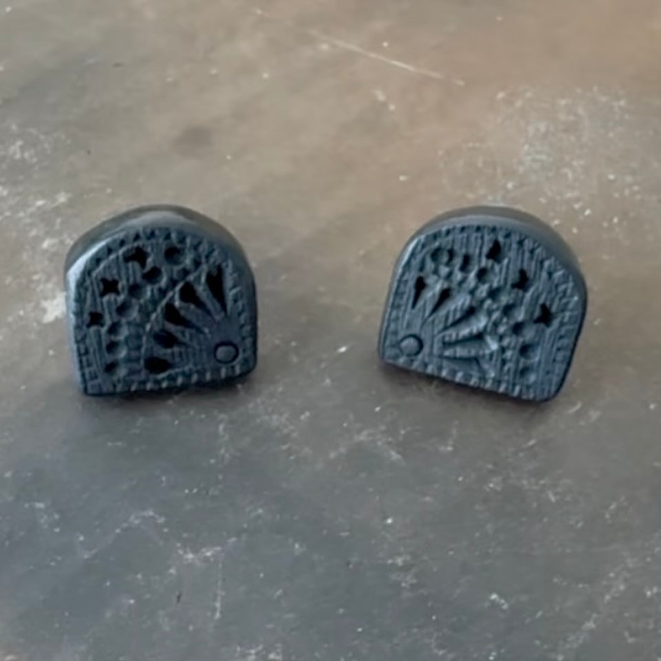 Barro Negro Stud Earrings
