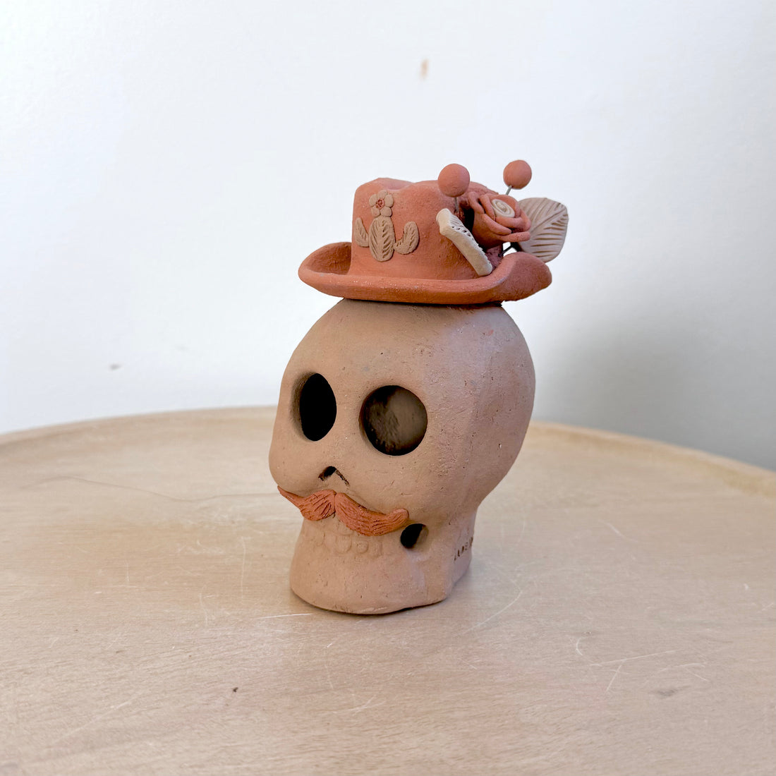 Natural Catrin Clay Skull With Sombrero