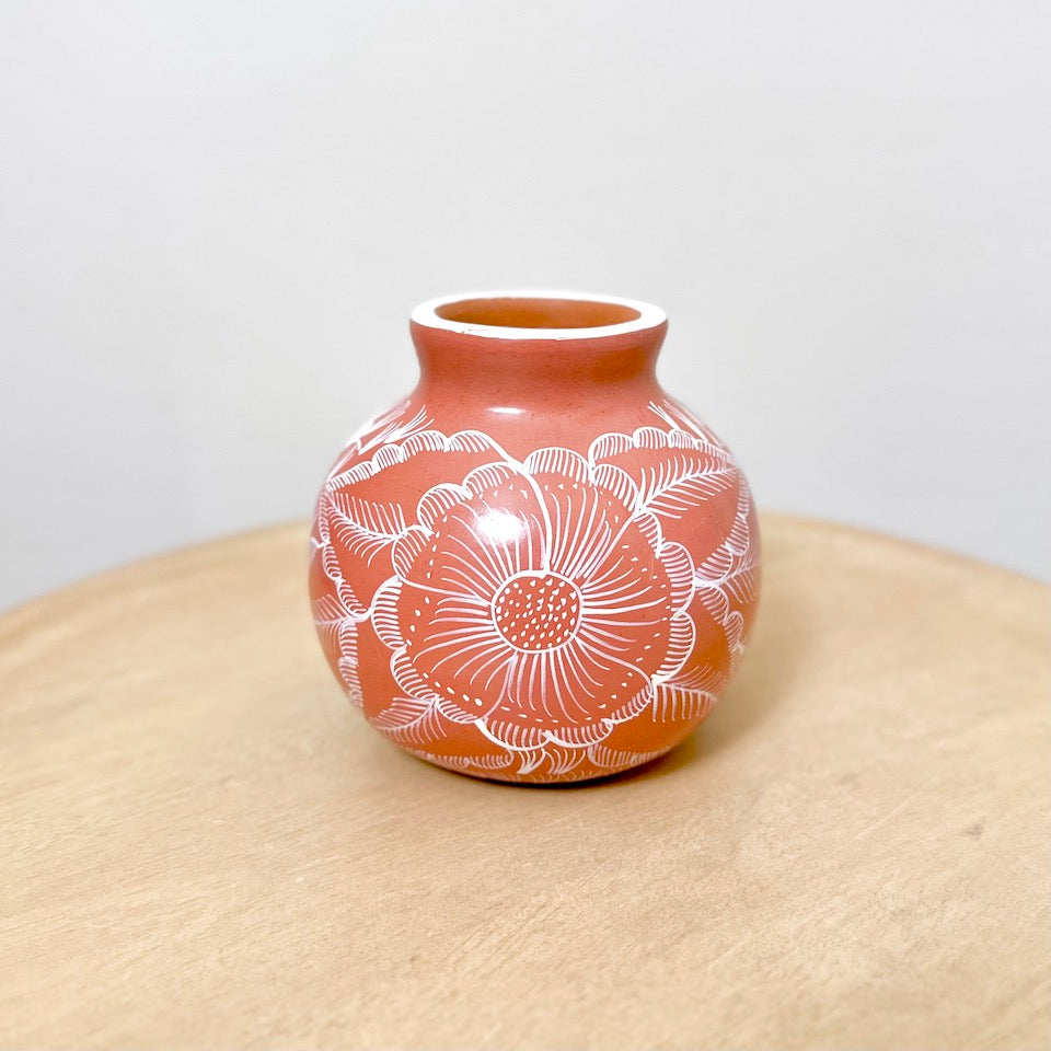 Mini Round Palo de Rosa Huancinto Flower Vase
