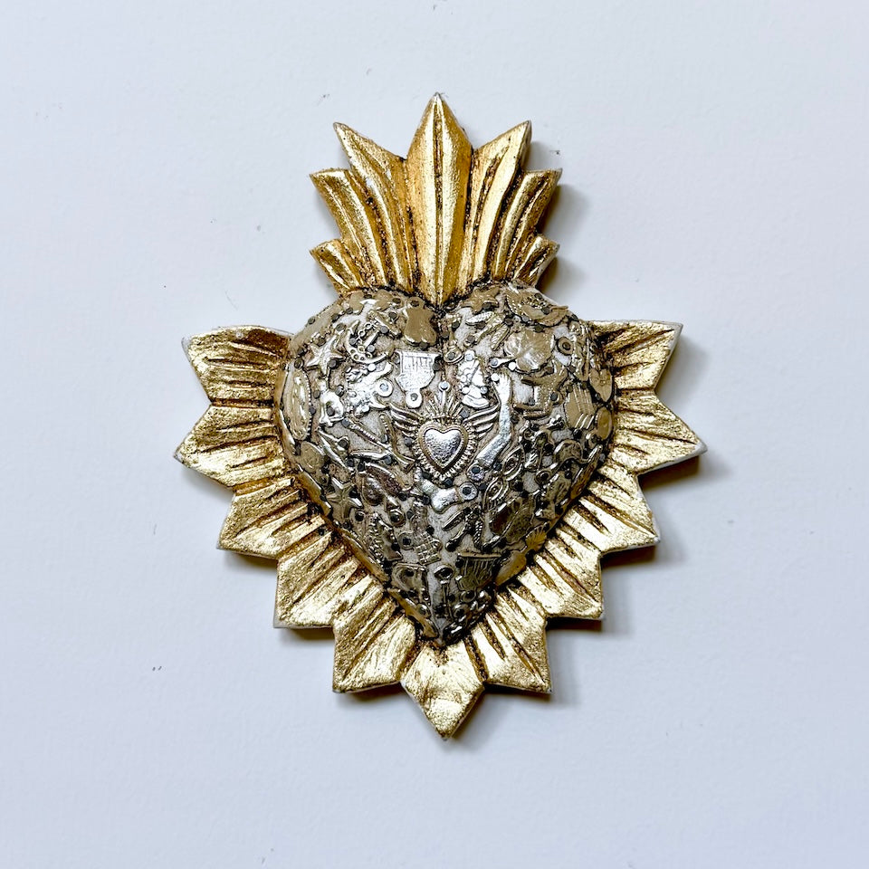 Medium Rayos Corazon with Milagros