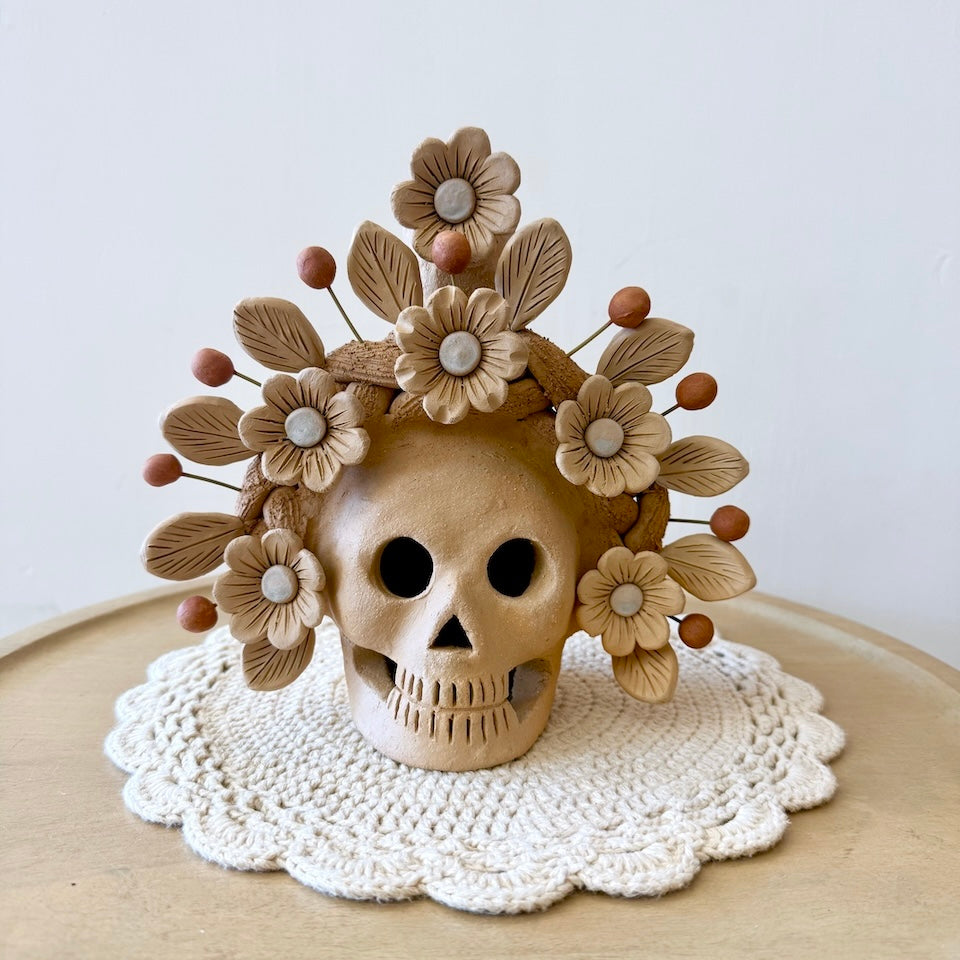 Natural Catrina Candle Holder Skulls with Trenza Flowers