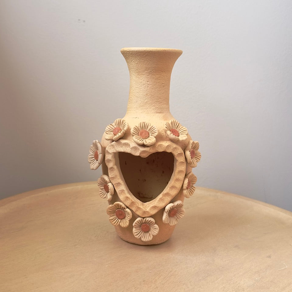 Natural Floral Heart Barro Chimney with Wide Neck