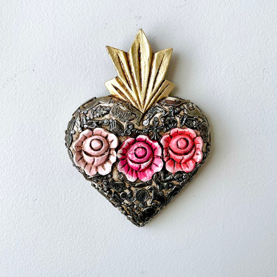 Milagro Heart with Centered Flowers - Gold Leaf