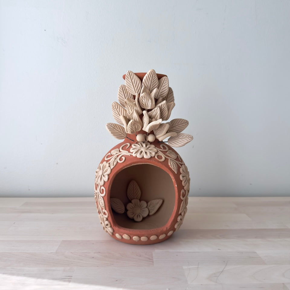 Large Floral Barro Chimney