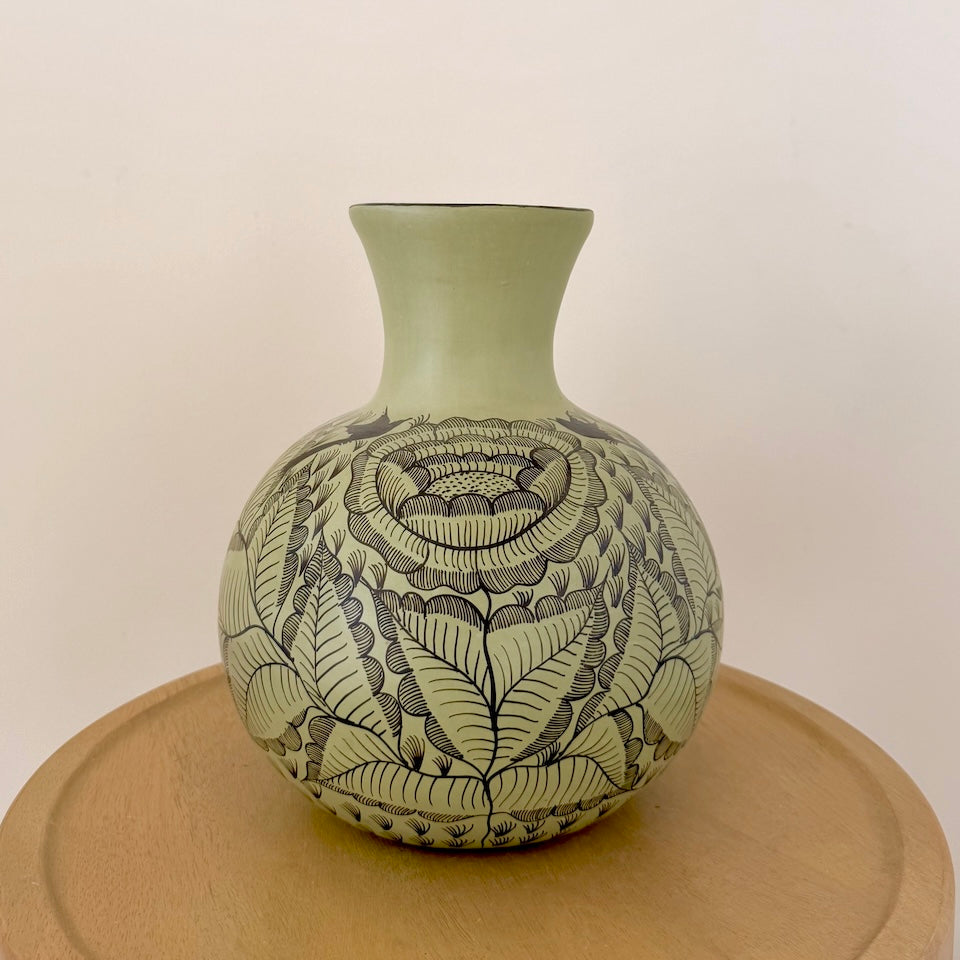 Light Green Medium Long Opening Huancinto Flower Vase