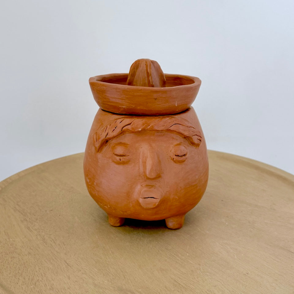 La Señora Clay Juicer