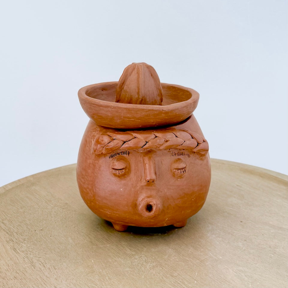 La Señora Clay Juicer