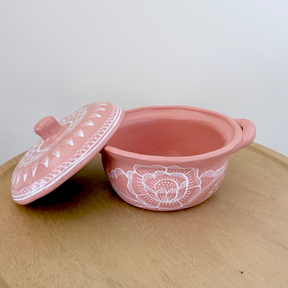 Light Pink Floral Casuelita