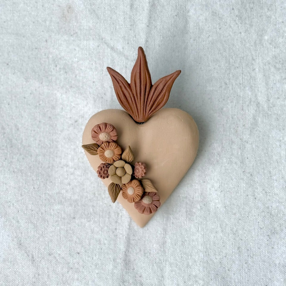 Metepec Sacred  Floral Beige Heart