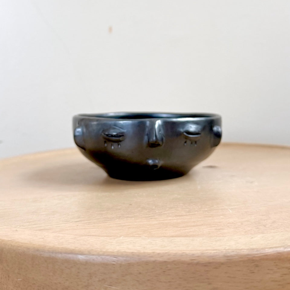 Barro Negro Carita Bowls