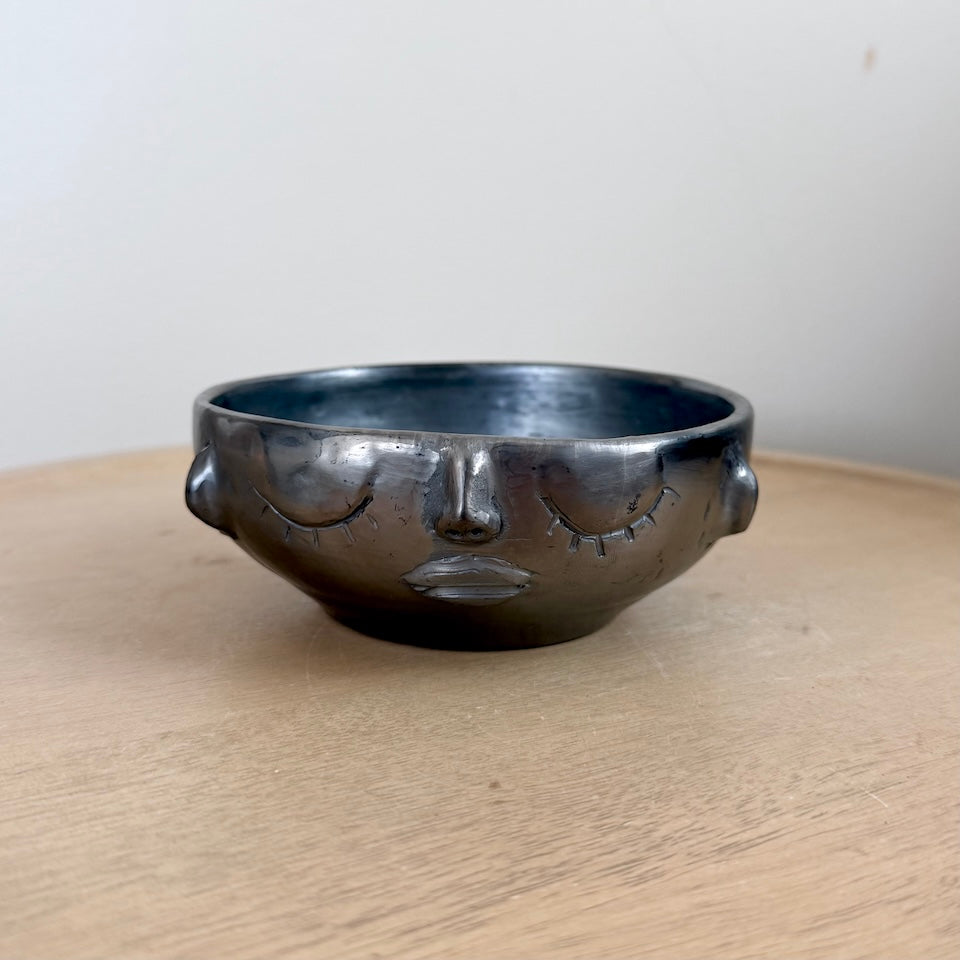 Barro Negro Carita Bowls