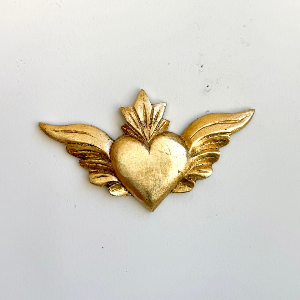 Medium Simple Heart with Wings