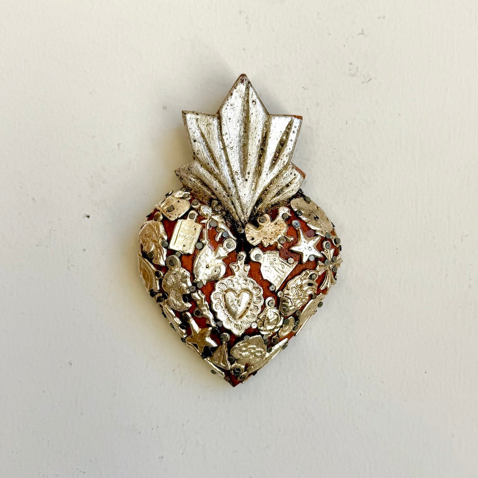 Medium Milagro Sacred Hearts
