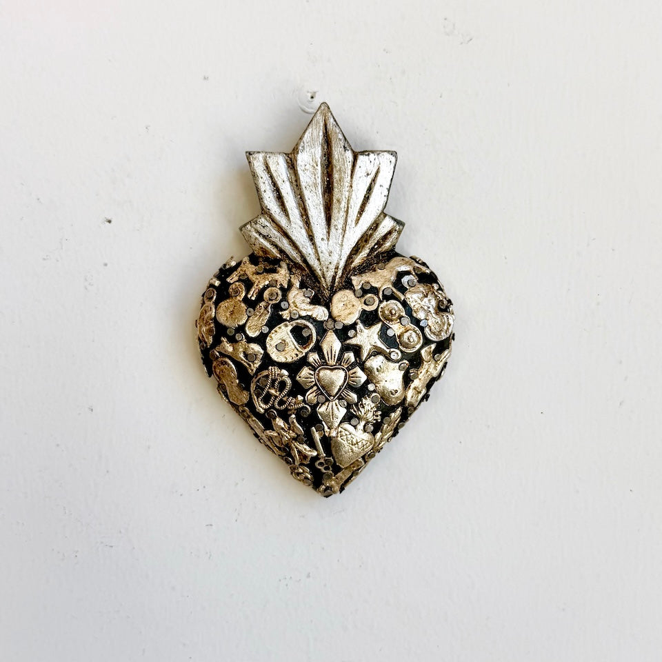 Medium Milagro Sacred Hearts