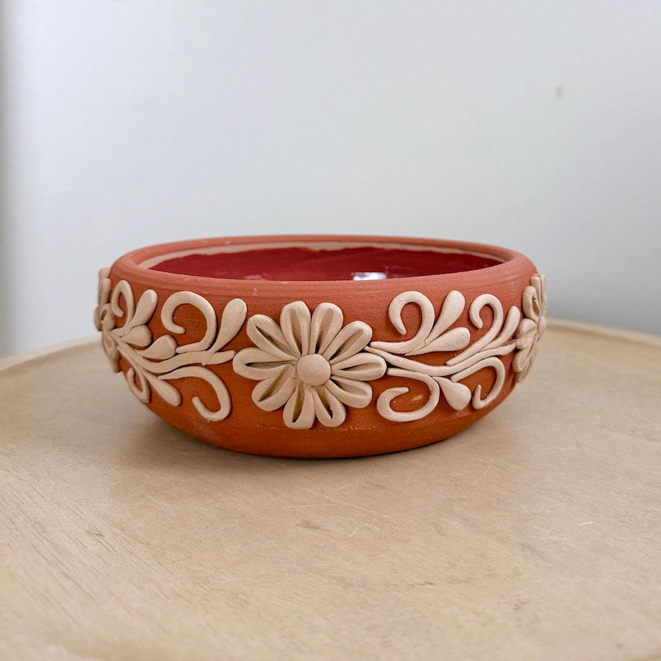 Gaytan Small Embroidered Red Flower Clay Bowls