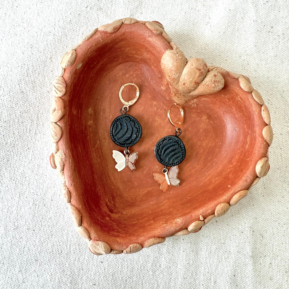 Barro Negro Round Dangling Butterfly Earrings