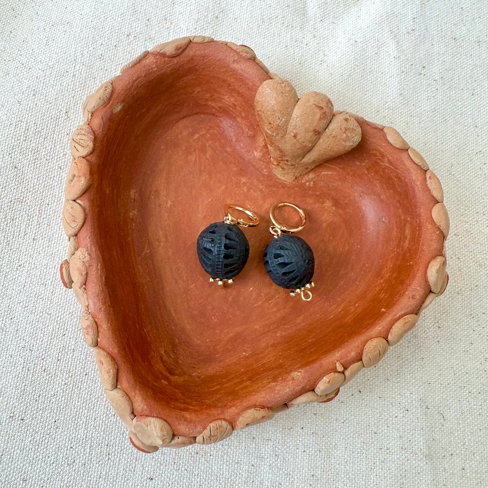 Barro Negro Round Dangling Earrings