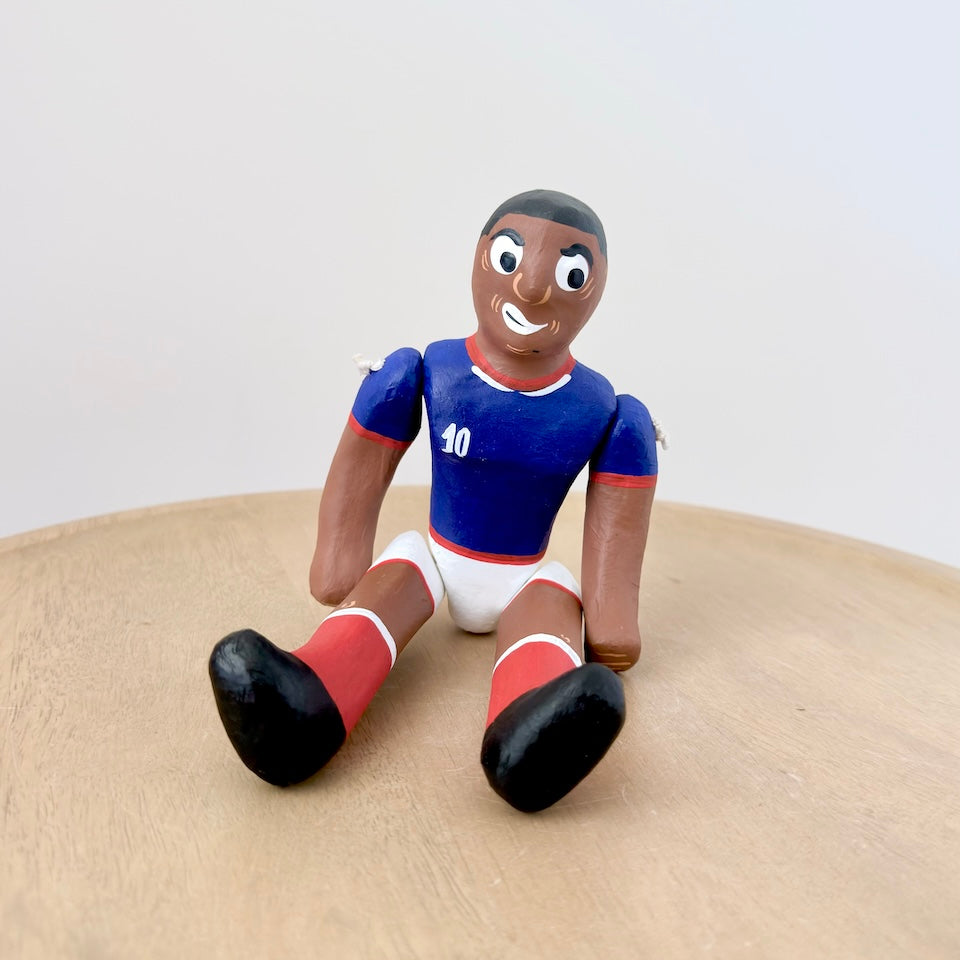 Paper Mache Futbolistas - France