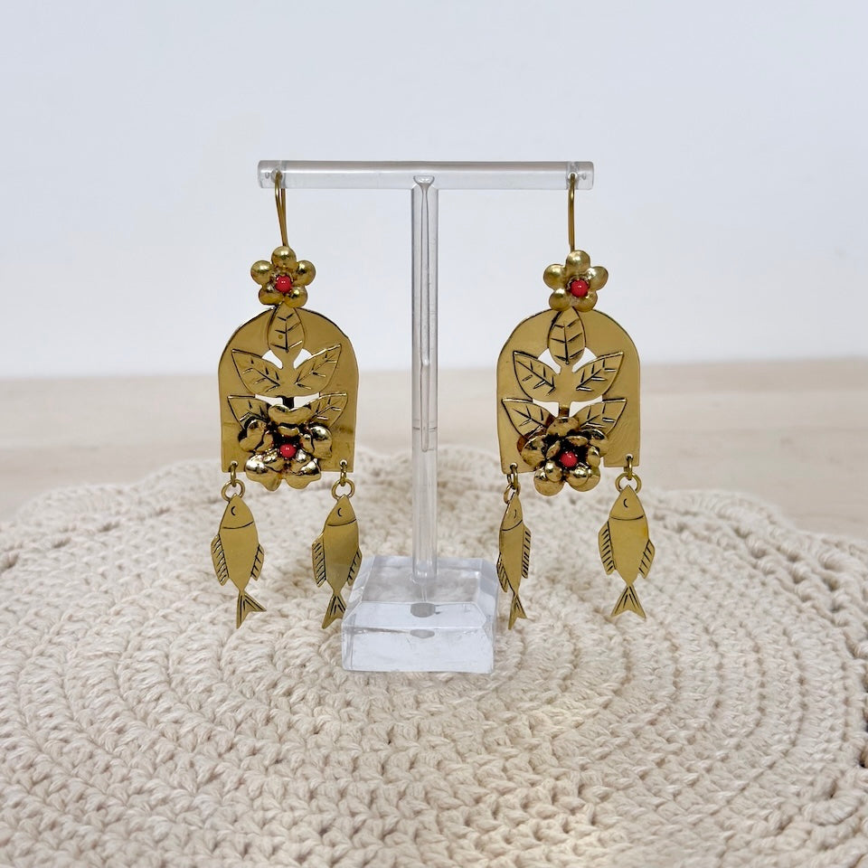 Pescadito Con Flores Earrings