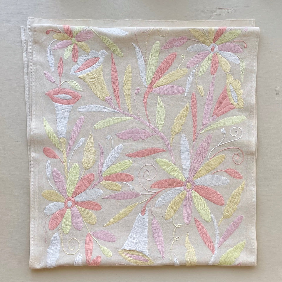 Flower Otomi Light Pink Pastel Table Runner