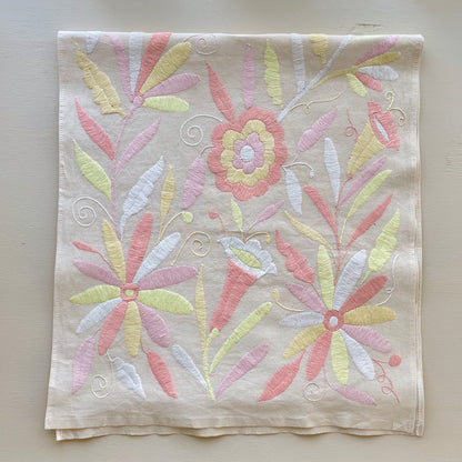 Flower Otomi Light Pink Pastel Table Runner