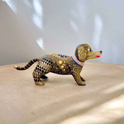 Perrito Salchicha Alebrijes